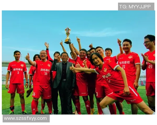 群星闪耀圣诞夜足球巨星共聚欢宴畅叙绿茵友情